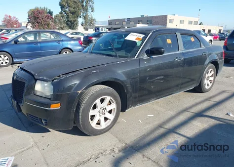 2005 Chrysler 300 Touring from USA, damaged, VIN 2C3JA53G25H157379